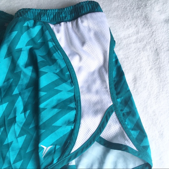 Active by Old Navy Women’s Activewear Short Green - Picture 3 of 10